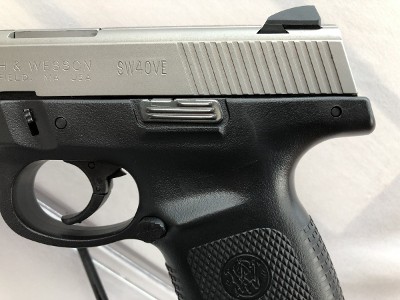 SMITH & WESSON SW40VE .40 S&W - Image 6 of 14