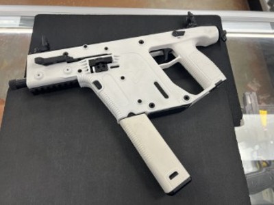 KRISS VECTOR SDP GEN II .45 ACP - Image 1 of 5