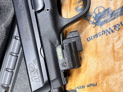 SMITH & WESSON M&P40 .40 S&W - Image 1 of 8