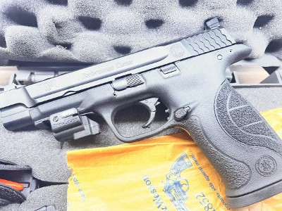 SMITH & WESSON M&P40 .40 S&W - Image 7 of 8