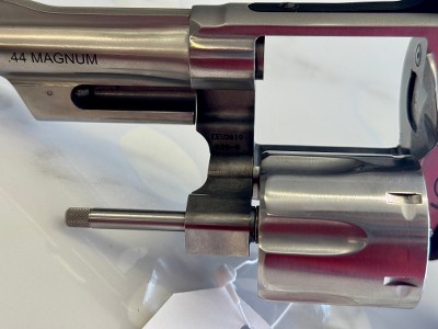 SMITH & WESSON 629-9 Mountain Gun SS/Wood Lipsey&sbquo;s Excl w/Box .44 MAGNUM - Image 13 of 16