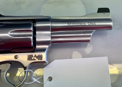 SMITH & WESSON 629-9 Mountain Gun SS/Wood Lipsey&sbquo;s Excl w/Box .44 MAGNUM - Image 6 of 16