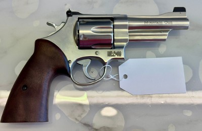SMITH & WESSON 629-9 Mountain Gun SS/Wood Lipsey&sbquo;s Excl w/Box .44 MAGNUM - Image 3 of 16