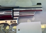 SMITH & WESSON 629-9 Mountain Gun SS/Wood Lipsey&sbquo;s Excl w/Box .44 MAGNUM - Image 6 of 16