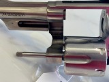 SMITH & WESSON 629-9 Mountain Gun SS/Wood Lipsey&sbquo;s Excl w/Box .44 MAGNUM - Image 13 of 16