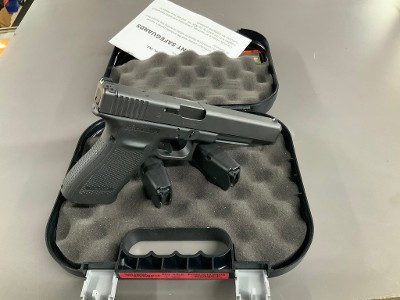 GLOCK G40 GEN 4 MOS 10MM - Image 1 of 11