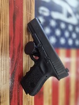 GLOCK GLOCK 19, Semi Auto Pistol, 4in, Black, 9mm, 2 OEM Magazine, OEM Case 9MM LUGER (9x19 PARA) - Image 2 of 2