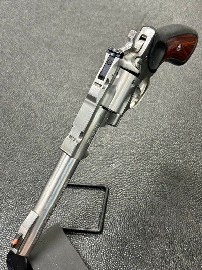 RUGER SUPER REDHAWK .44 MAGNUM - Image 6 of 9