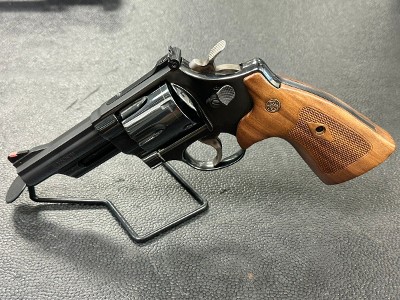 SMITH & WESSON 29-10 .44 MAGNUM - Image 5 of 11