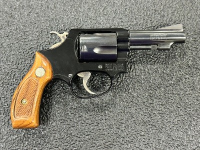 SMITH & WESSON 37 AIRWEIGHT .38 SPL - Image 2 of 8