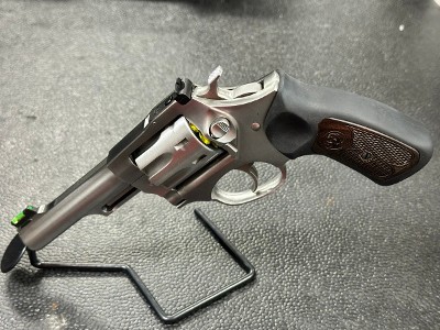 RUGER SP-101 (05765) .22 LR - Image 5 of 11