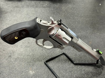 RUGER SP-101 (05765) .22 LR - Image 6 of 11