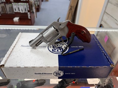 SMITH & WESSON 60 LS LADYSMITH .357 MAG - Image 1 of 2