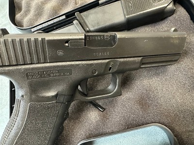 GLOCK G17 GEN 3 9MM LUGER (9x19 PARA) - Image 8 of 12