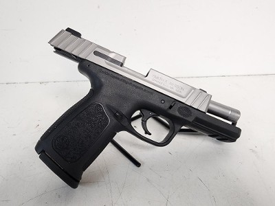 SMITH & WESSON SD9 VE 9MM LUGER (9x19 PARA) - Image 3 of 12