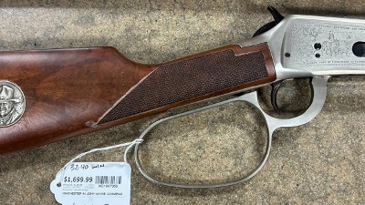 WINCHESTER 94 JOHN WAYNE COMMEMORATIVE .32-40 WIN - Image 8 of 11
