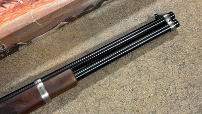 WINCHESTER 94 JOHN WAYNE COMMEMORATIVE .32-40 WIN - Image 10 of 11
