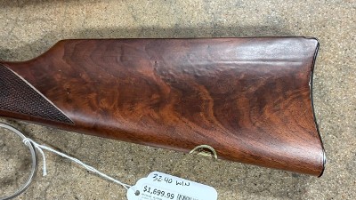 WINCHESTER 94 JOHN WAYNE COMMEMORATIVE .32-40 WIN - Image 3 of 11