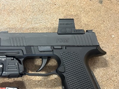 SIG SAUER P365 MACRO 9MM LUGER (9x19 PARA) - Image 3 of 7