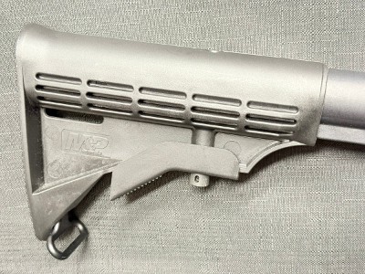SMITH & WESSON M&P 15-22 - RIFLE .22 LR - Image 8 of 9
