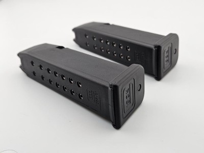 GLOCK 17 GEN 1 CLASSIC 9MM LUGER (9x19 PARA) - Image 4 of 8