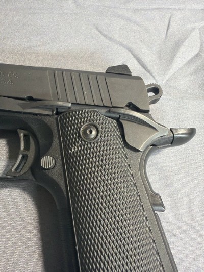 BROWNING 1911-380 .380 ACP - Image 8 of 9
