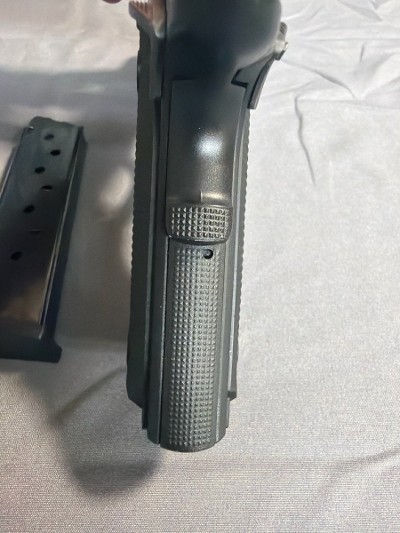 BROWNING 1911-380 .380 ACP - Image 9 of 9