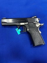 COLT 1911 NIGHT COMMANDER .45 ACP - Image 2 of 6