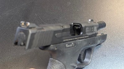 SMITH & WESSON M&P 40 SHIELD .40 S&W - Image 5 of 5