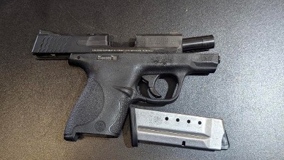 SMITH & WESSON M&P 40 SHIELD .40 S&W - Image 4 of 5