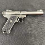 RUGER mark II target .22 LR - Image 2 of 9