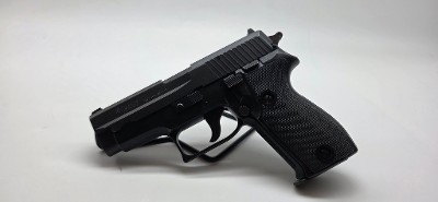SIG SAUER P6 9MM LUGER (9x19 PARA)