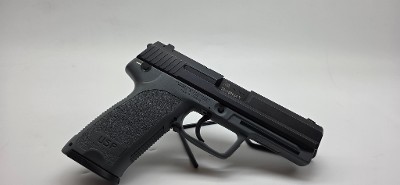 HECKLER & KOCH USP-45 .45 ACP - Image 9 of 10