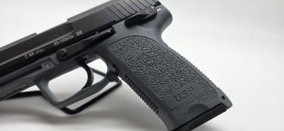 HECKLER & KOCH USP-45 .45 ACP - Image 4 of 10