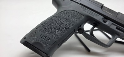 HECKLER & KOCH USP-45 .45 ACP - Image 5 of 10