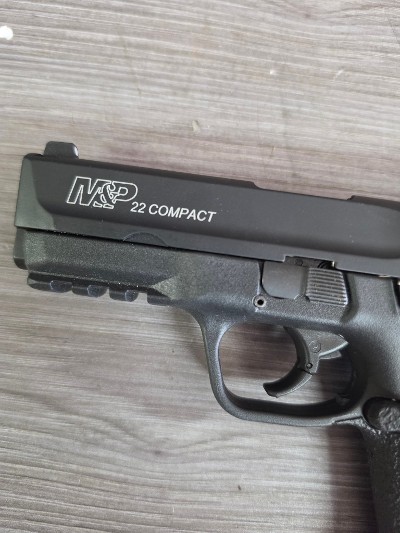 SMITH & WESSON M&P 22 COMPACT .22 LR - Image 5 of 6