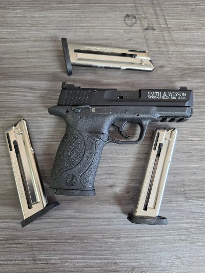 SMITH & WESSON M&P 22 COMPACT .22 LR - Image 1 of 6
