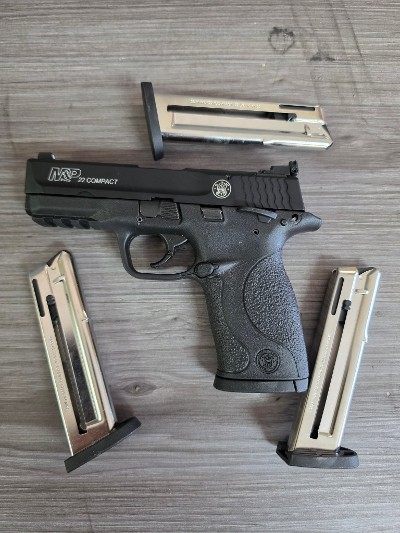 SMITH & WESSON M&P 22 COMPACT .22 LR - Image 6 of 6
