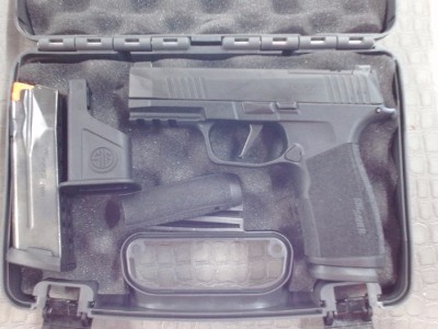 SIG SAUER P365 X MACRO COMP 9MM LUGER (9x19 PARA) - Image 1 of 4