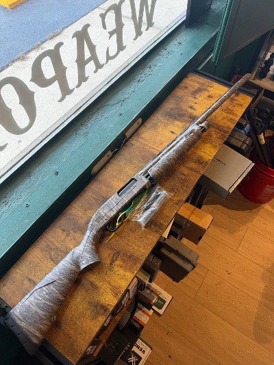 WINCHESTER SXP WATERFOWL HUNTER CAMO [MOB] 12 GA - Image 1 of 2