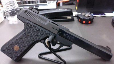 BROWNING BUCKMARK 22 - PISTOL .22 LR - Image 4 of 7