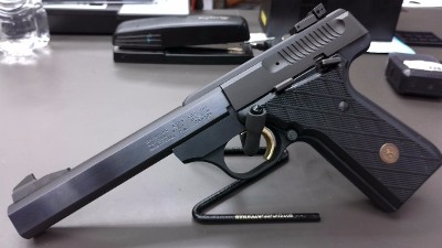 BROWNING BUCKMARK 22 - PISTOL .22 LR - Image 1 of 7