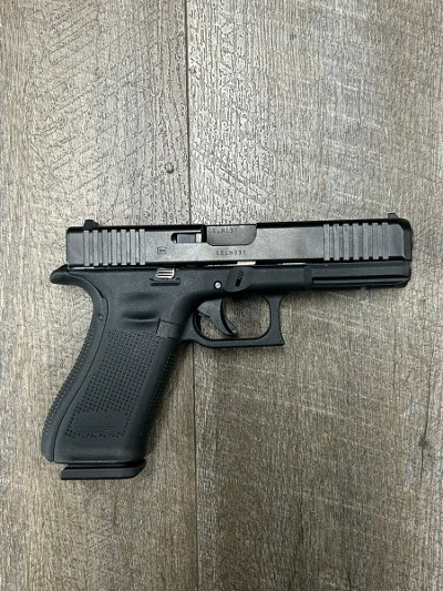 GLOCK 22 GEN 5 40 - Image 1 of 2