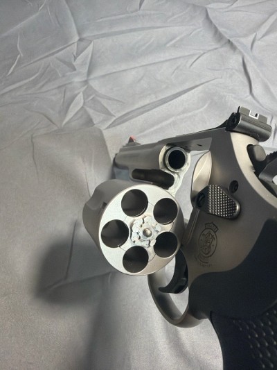 SMITH & WESSON 69 COMBAT MAGNUM .44 MAGNUM - Image 5 of 10