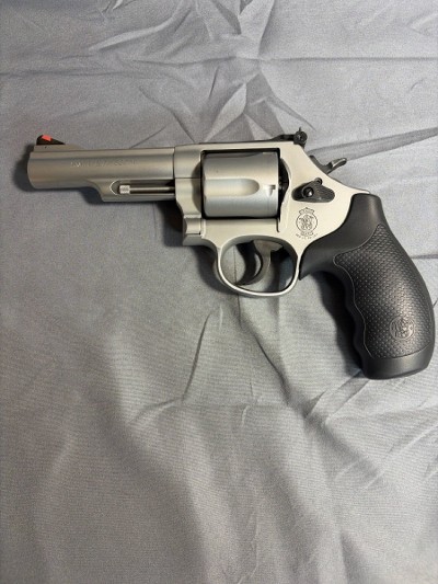SMITH & WESSON 69 COMBAT MAGNUM .44 MAGNUM - Image 3 of 10