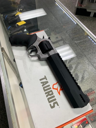 TAURUS RAGING HUNTER .44 MAGNUM - Image 3 of 6