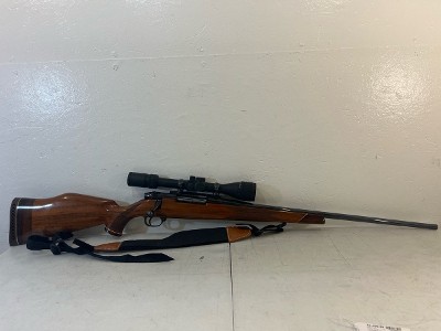 WEATHERBY MARK V 300 MAG 300 MAG - Image 1 of 12