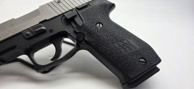 SIG SAUER P220R .45 ACP - Image 9 of 9