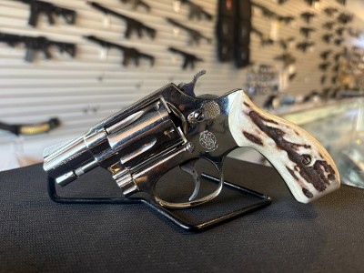 SMITH & WESSON MODEL 36 .38 SPL - Image 2 of 2