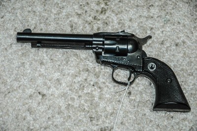 RUGER SINGLE SIX .22 LR - Image 2 of 10